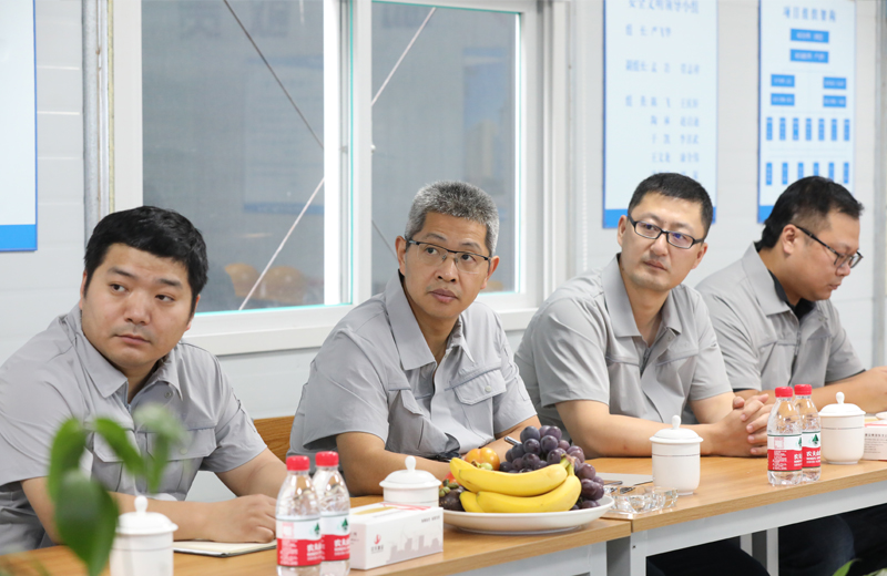 2019年8月12-13日，中天建設(shè)集團總裁吳海濤帶領(lǐng)集團財務(wù)風(fēng)控部副總經(jīng)理陳劍、市場企管部總經(jīng)理助理李紅燕等一行來到沈陽檢查走訪中天東北公司，并對直營項目管理進行巡查。