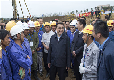 2015年，國務(wù)院總理李克強視察位于海南的中天建設(shè)集團第七建設(shè)公司項目部